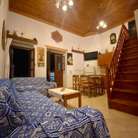 Villa Afroditi Chalki Town 外观 照片