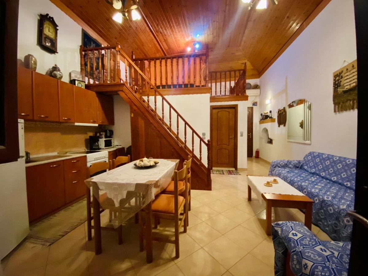 Villa Afroditi Chalki Town 外观 照片
